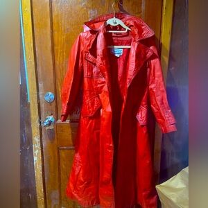 SUBURBAN HERITAGE 100% LEATHER TRENCH COAT IN LIGHT MAROON